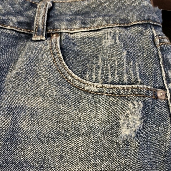 Wild Fable Denim Distressed Raw Edge Mini Size 14 NWOT - Picture 7 of 10